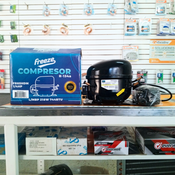 COMPRESOR MARCA FREEZE 1/4HP R134A, 110V/60HZ, L/MBP 218W 744BTU FR65HDM RF25C0801AG RF25C0801AG - Imagen 3