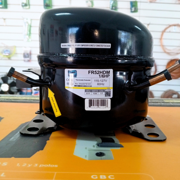 COMPRESOR MARCA FREEZE 1/6HP R134A, 110V/60HZ, L/MBP 150W 511BTU FR52HDM RF25C0811AG - Imagen 2